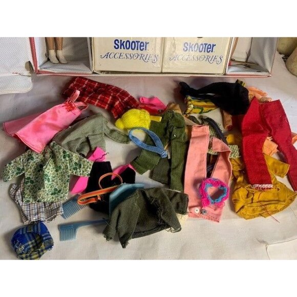 Vintage 1960s Skooter Doll Set with Accessories & Clothes Case - Picture 6 of 15